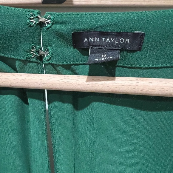 Ann Taylor Emerald Green Flutter Sleeve Pocket Jumpsuit - Picture 4 of 10